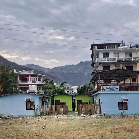 Landlopers Hostel Rishīkesh Dış mekan fotoğraf