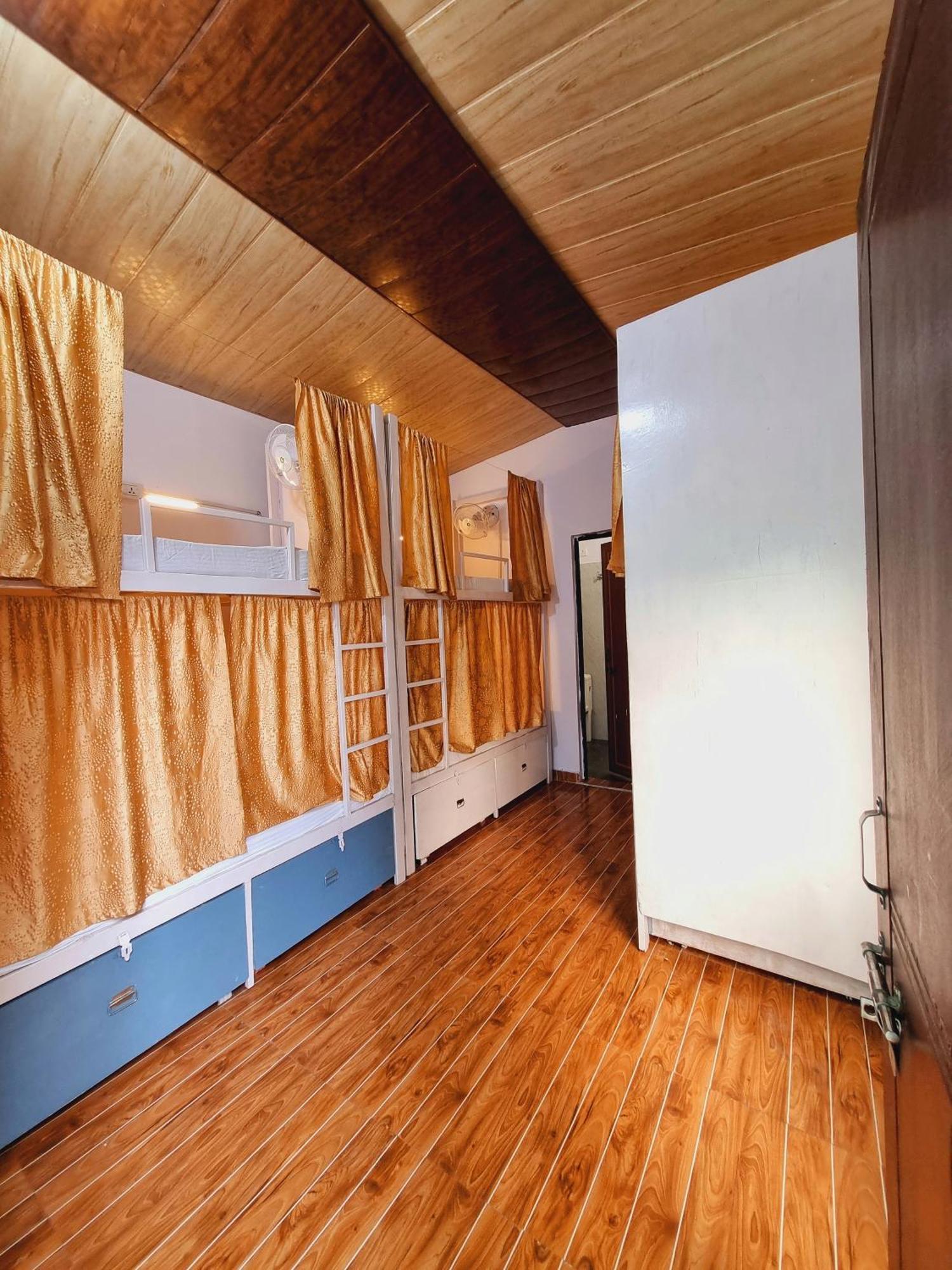 Landlopers Hostel Rishīkesh Dış mekan fotoğraf