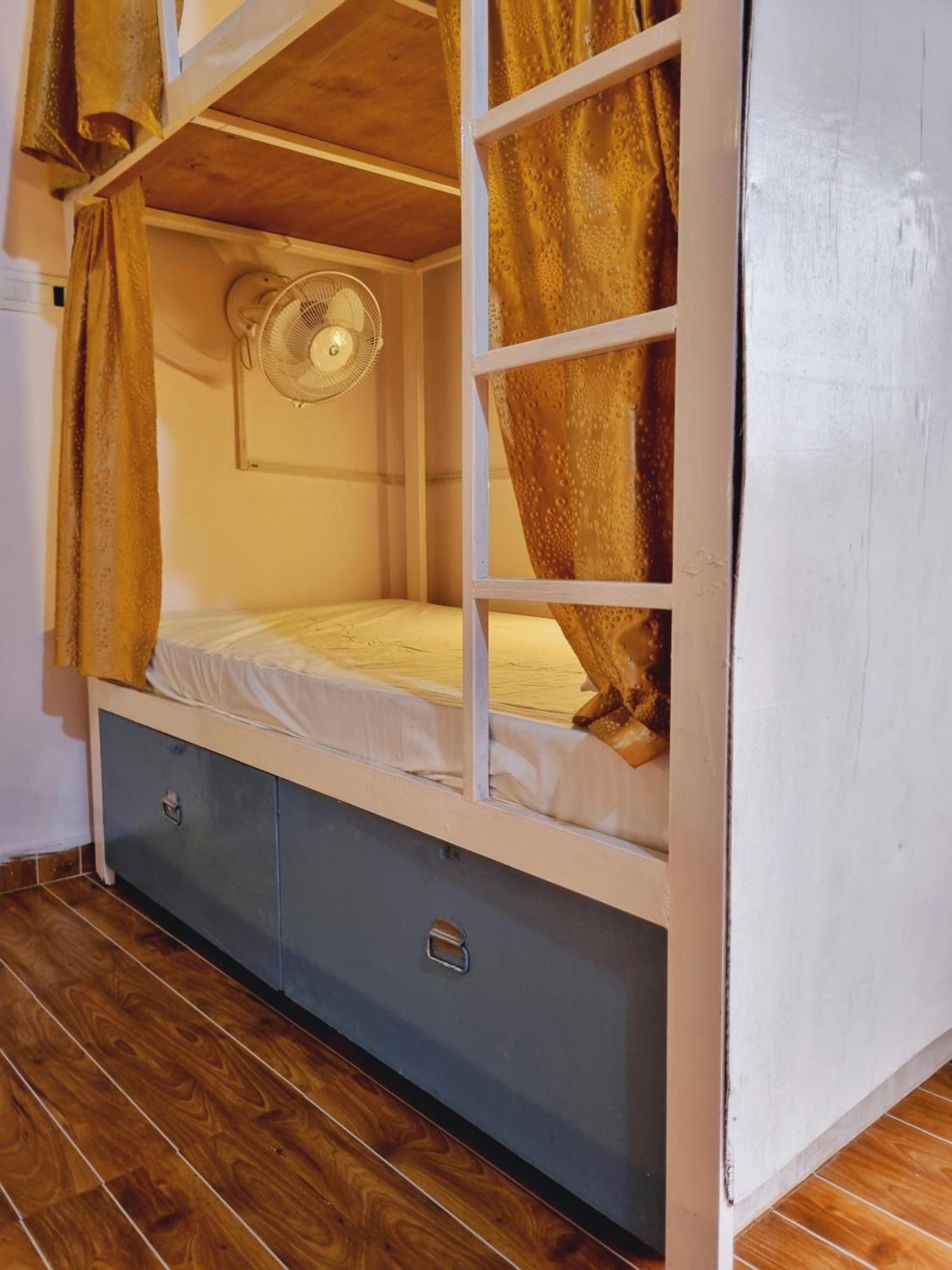 Landlopers Hostel Rishīkesh Dış mekan fotoğraf