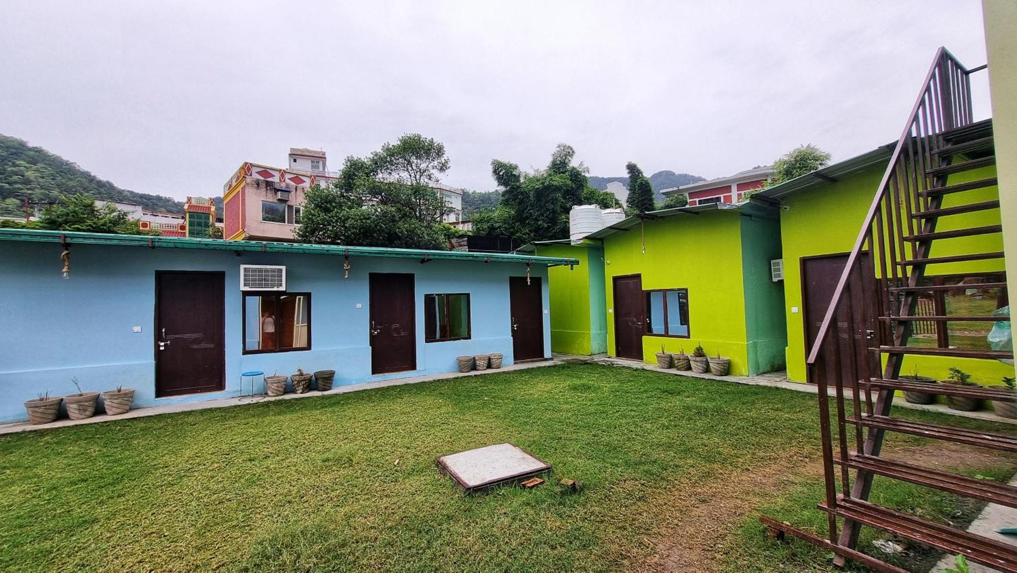 Landlopers Hostel Rishīkesh Dış mekan fotoğraf