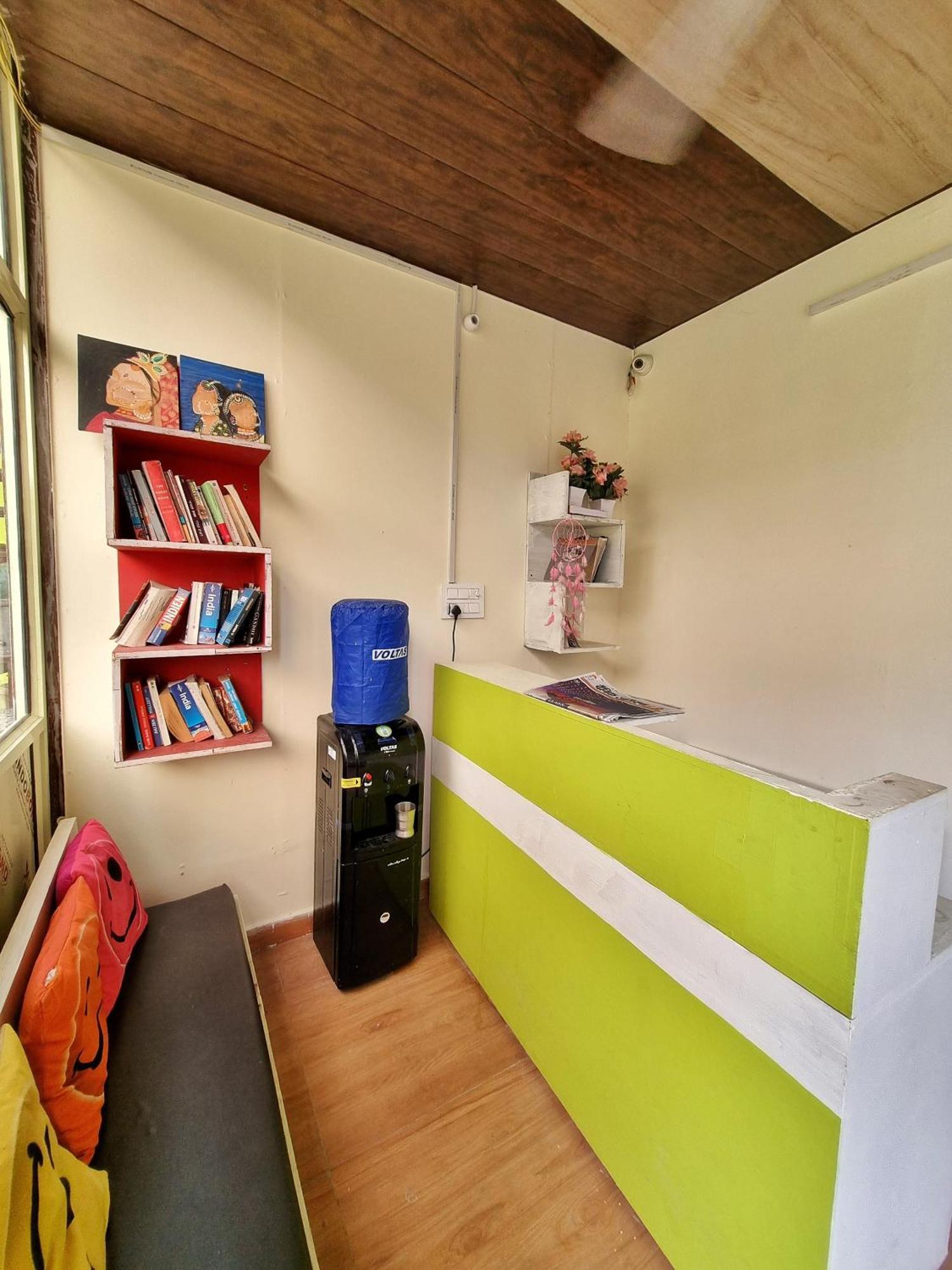 Landlopers Hostel Rishīkesh Dış mekan fotoğraf