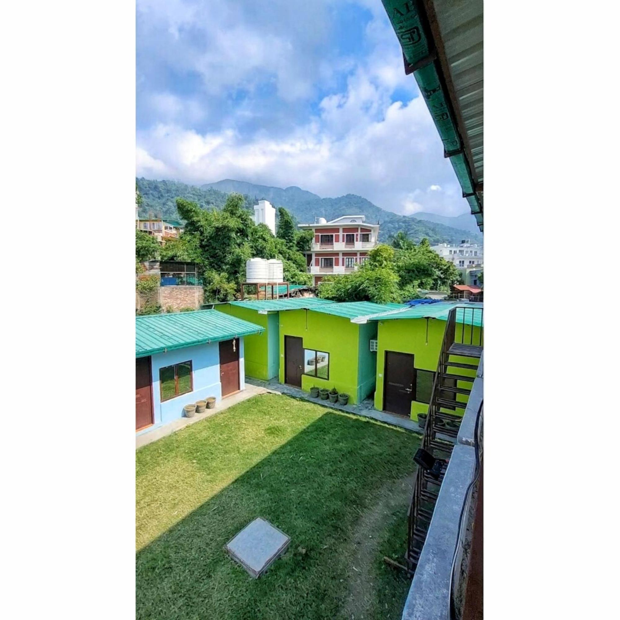 Landlopers Hostel Rishīkesh Dış mekan fotoğraf
