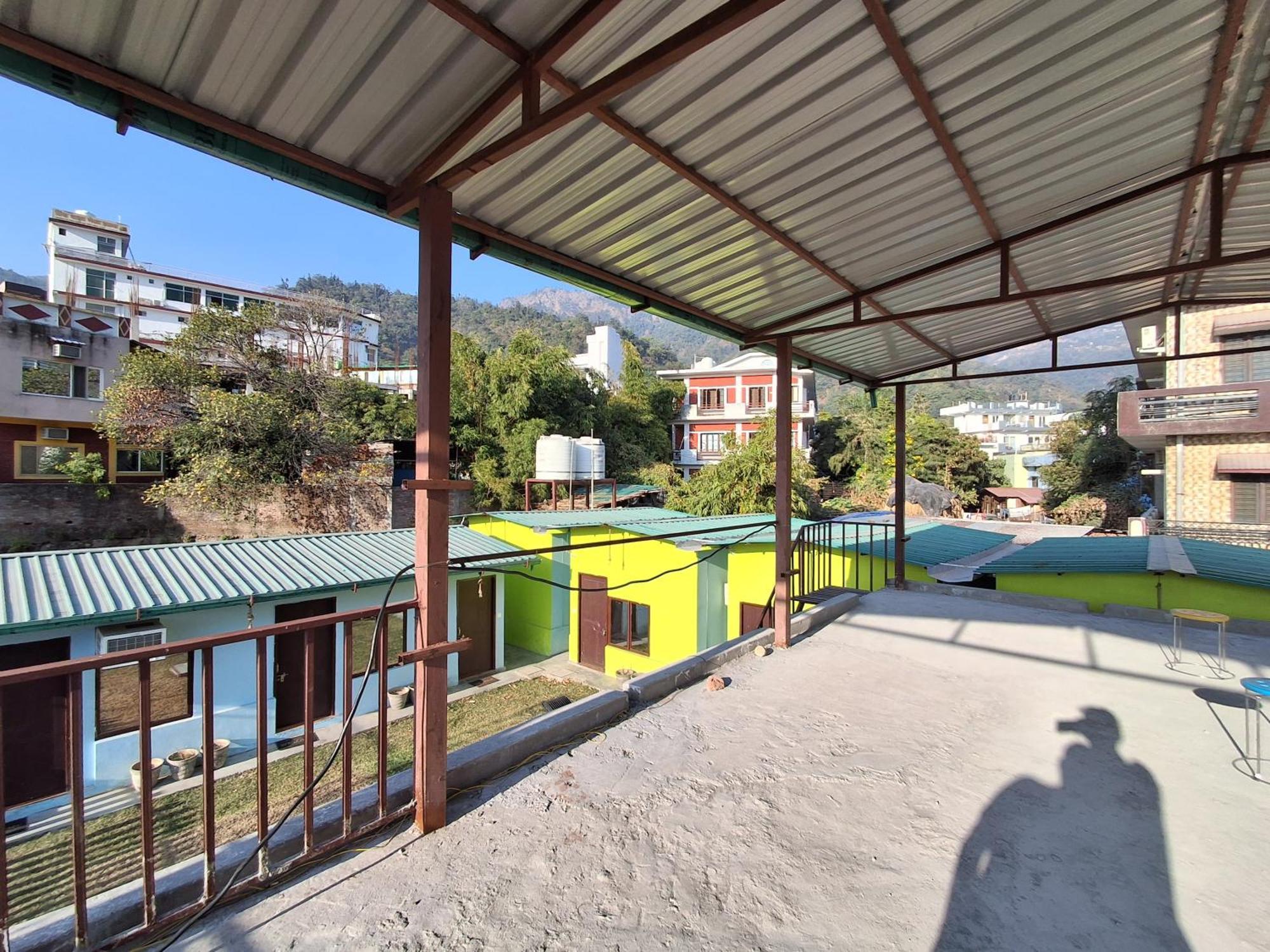 Landlopers Hostel Rishīkesh Dış mekan fotoğraf
