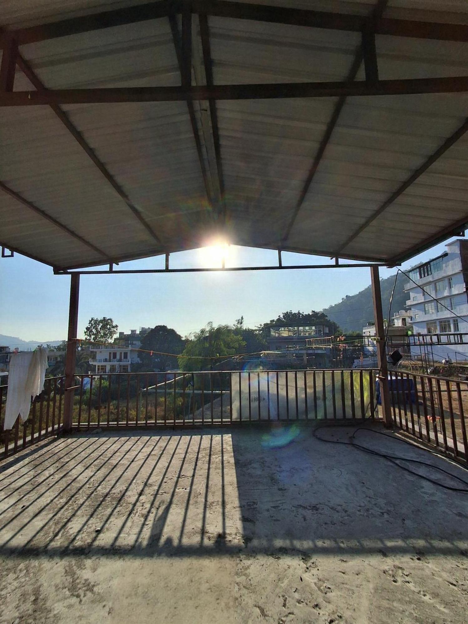 Landlopers Hostel Rishīkesh Dış mekan fotoğraf