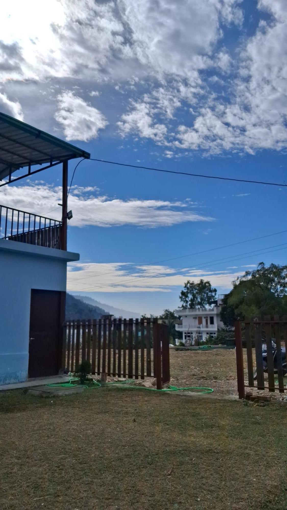 Landlopers Hostel Rishīkesh Dış mekan fotoğraf