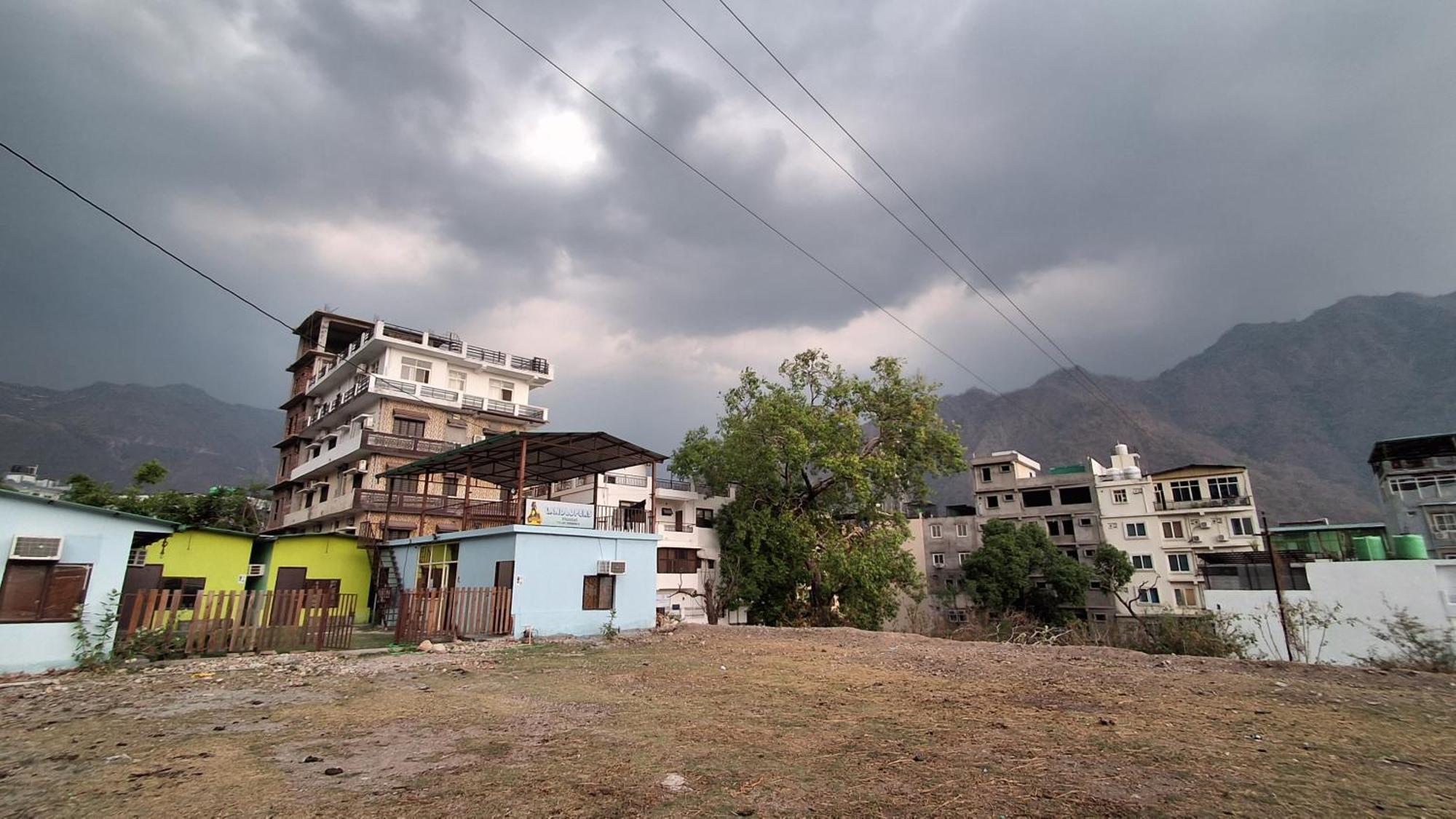 Landlopers Hostel Rishīkesh Dış mekan fotoğraf